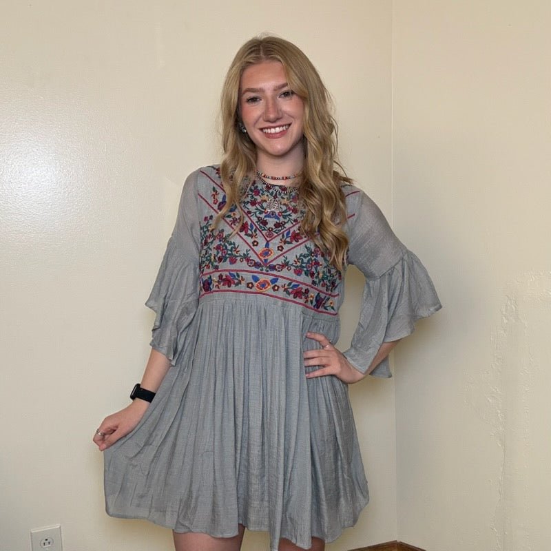 Flowy Grey Short Sleeve Floral Embroidered Short Dress Country Lace Boutique Flowy Grey Short Sleeve Floral Embroidered Short Dress Country Lace Boutique
