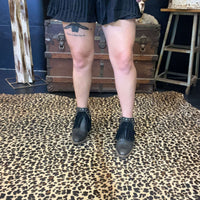 FINE N' DANDY Black LEATHER Dingo BOOTIE size 8