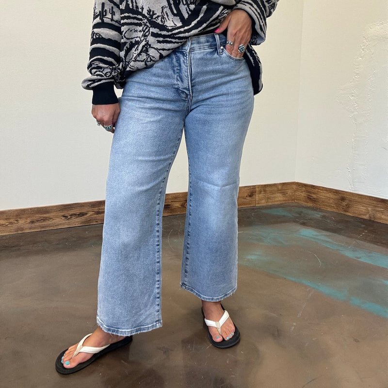 Light Wash Risen Crop Tummy Control Jeans
