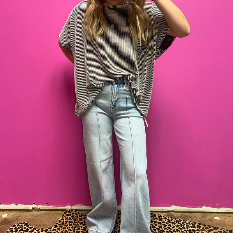 Light Wash High Waist Wide Leg Pintuck Detailed Risen Jeans