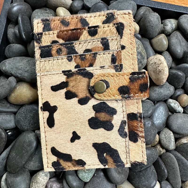 Leopard Multicard Holder with button snap