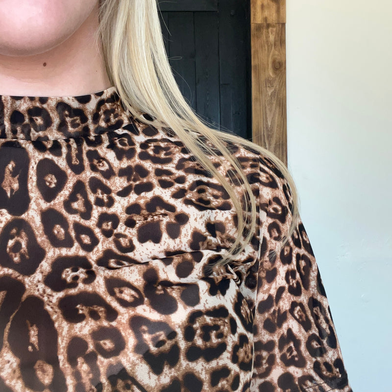 Leopard Stay Wild Mesh shortsleeve Top