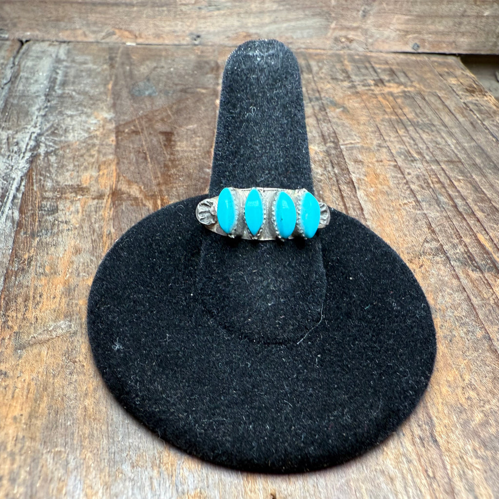 
4 Stone Raised Zuni Genuine Ring
4 Stone Raised Zuni Genuine Ring