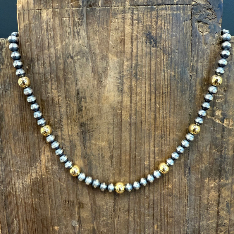 18 inch 4,6 mm Navajo Pearl With 8mm Gold Plated Pearls Patterned Sterling Silver Necklace