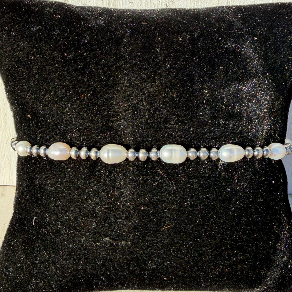 6 inch 3mm Navajo Pearl & Fresh Water Pearls Patterned Sterling Silver Bracelet w/ 2 inch extender - Country Lace Boutique