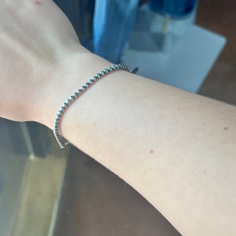 3mm Navajo Pearl Stretchy Genuine Bracelet