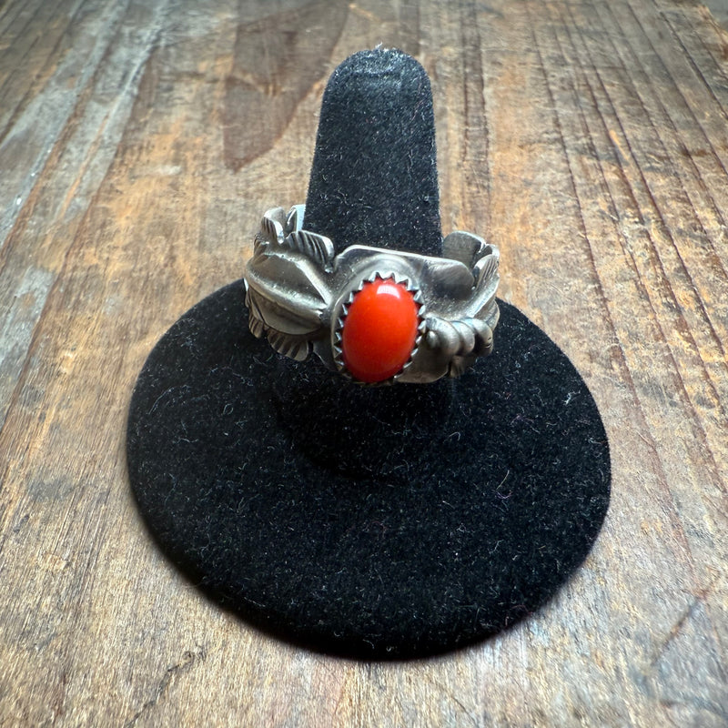 Feather Detailed Band with Red Stone Sterling Silver Ring