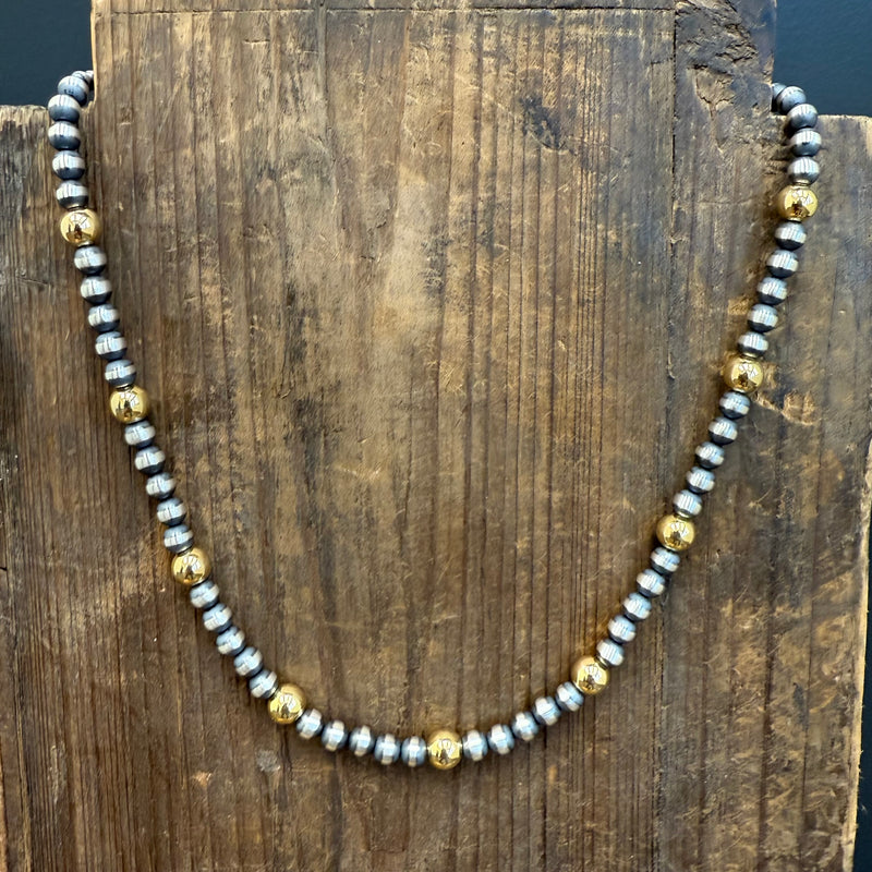 20 inch 4,6 mm Navajo Pearl With 8mm Gold Plated Pearls Patterned Sterling Silver Necklace