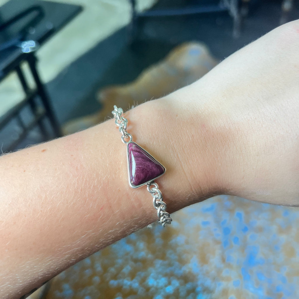 8 Inch Dainty Triangle Purple Spiny Genuine Bracelet