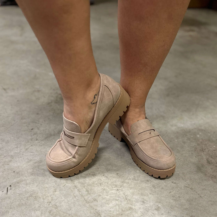 Tan Loafer Dirty Laundry Platform Loafer Shoe size 6