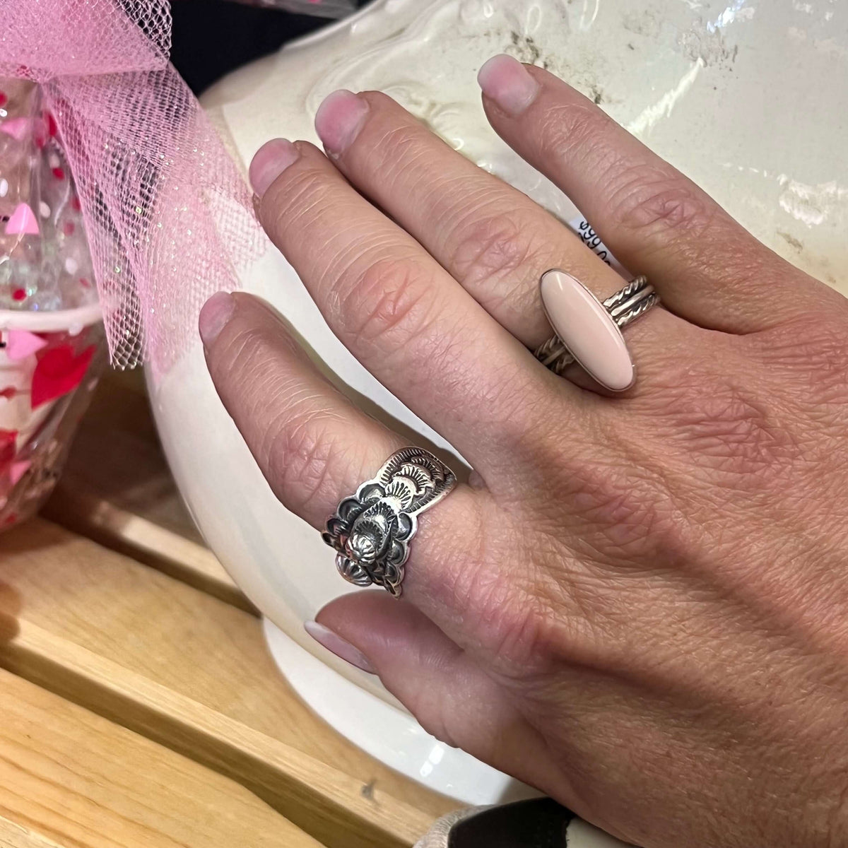 Pink Conch Skinny Oval with Braided Band Sterling Silver Ring / 9.5