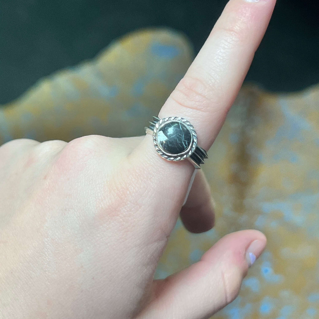 White Buffalo Size 8 With Rope Detail Sterling Silver Ring