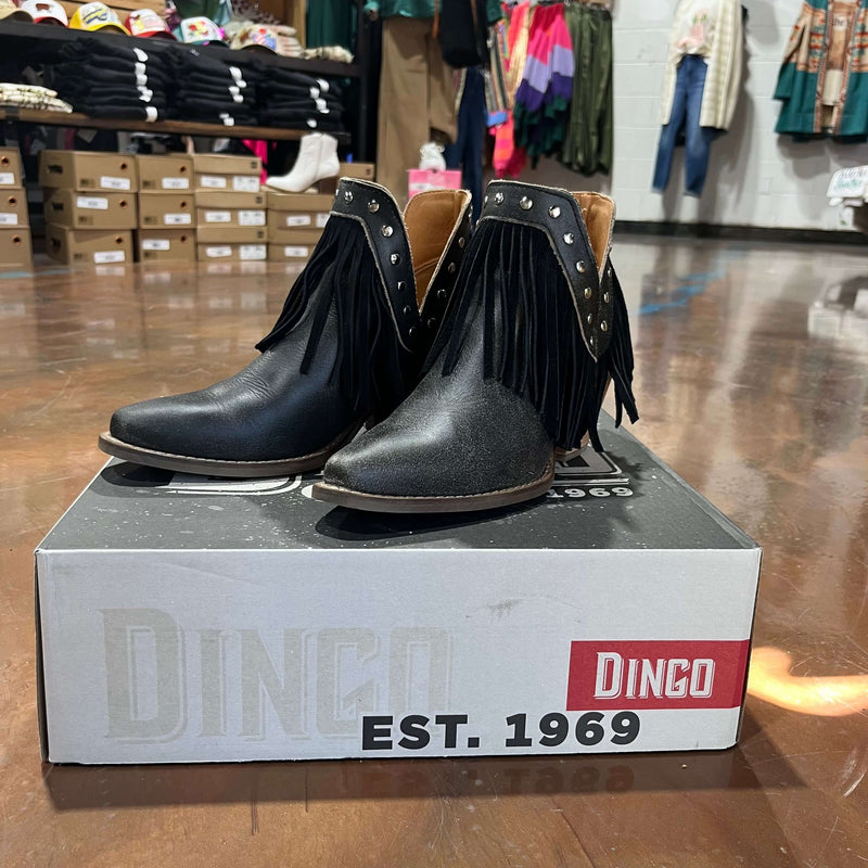 FINE N' DANDY Black LEATHER Dingo BOOTIE size 8