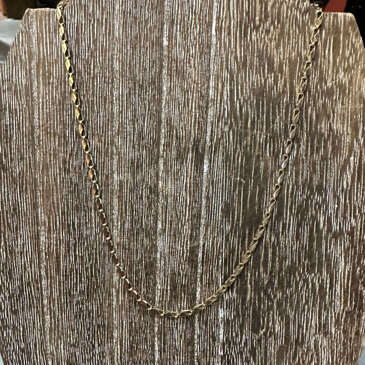 15 Inch Hook Link with Detail Gold Fashion Necklace with 3 Inch Extender