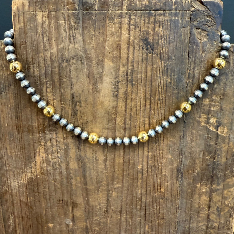 16 inch 4,6 mm Navajo Pearl With 8mm Gold Plated Pearls Patterned Sterling Silver Necklace