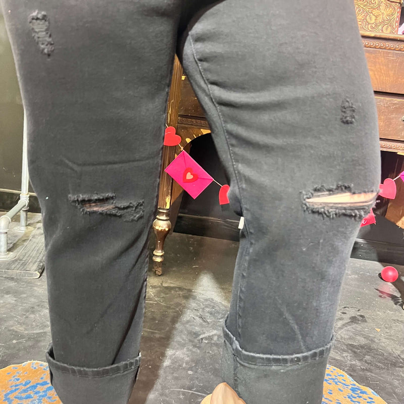 Black High Risen Slim Straight Knee Distressing Plus Size Risen Jeans2