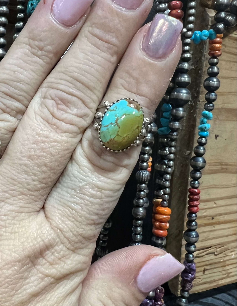 Oval Turquoise Triple Shank Sterling Silver Ring / size 6.5