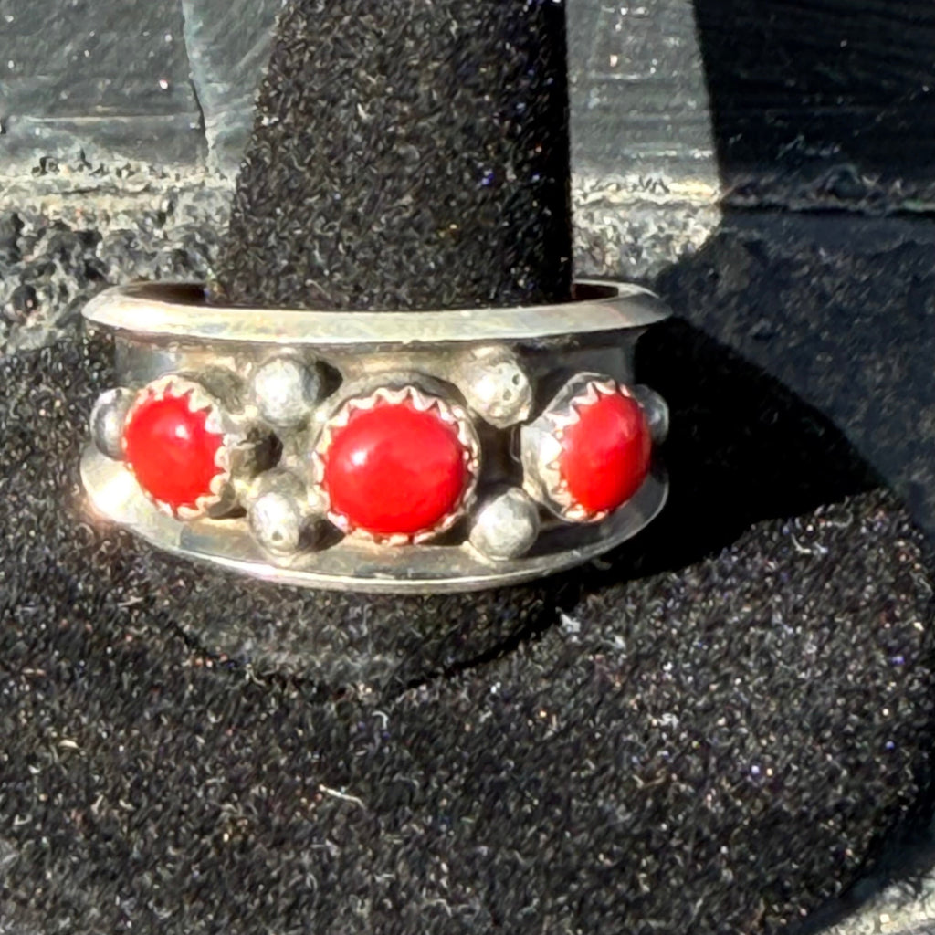 Chunky 3 Stone Red Coral Detail Band Sterling Silver Ring