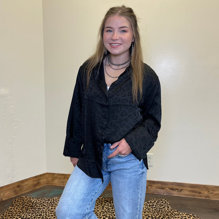 blacksilkyleopardbuttondowntop