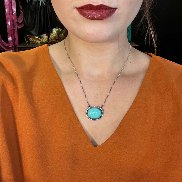 Oval Kingman Turquoise 17 inch Sterling Silver Necklace