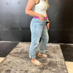Distressed Knee Straight Daze Jeans / size 2777