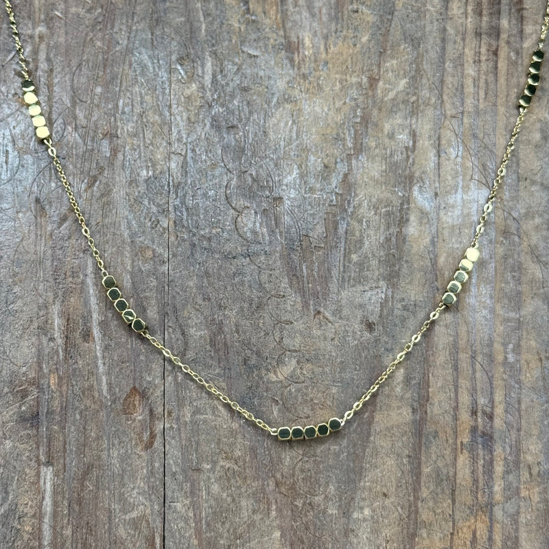 Gold chain necklace 