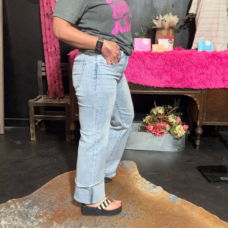 Light Wash High Rise Wide Leg 90's Risen Jeans