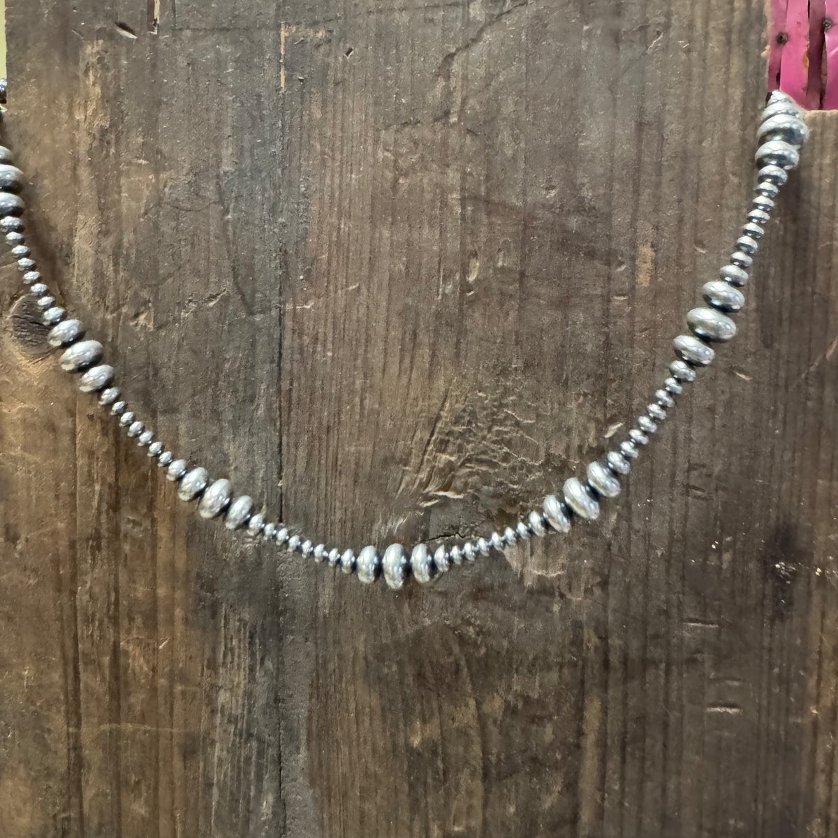 silvernavajopearlpatternnecklace