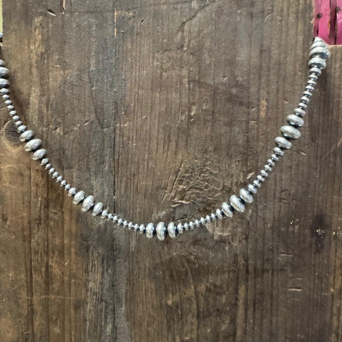 silvernavajopearlpatternnecklace