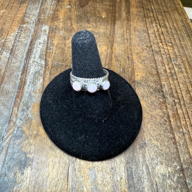 3 Stone Pink Conch Detail Band Sterling Silver Ring