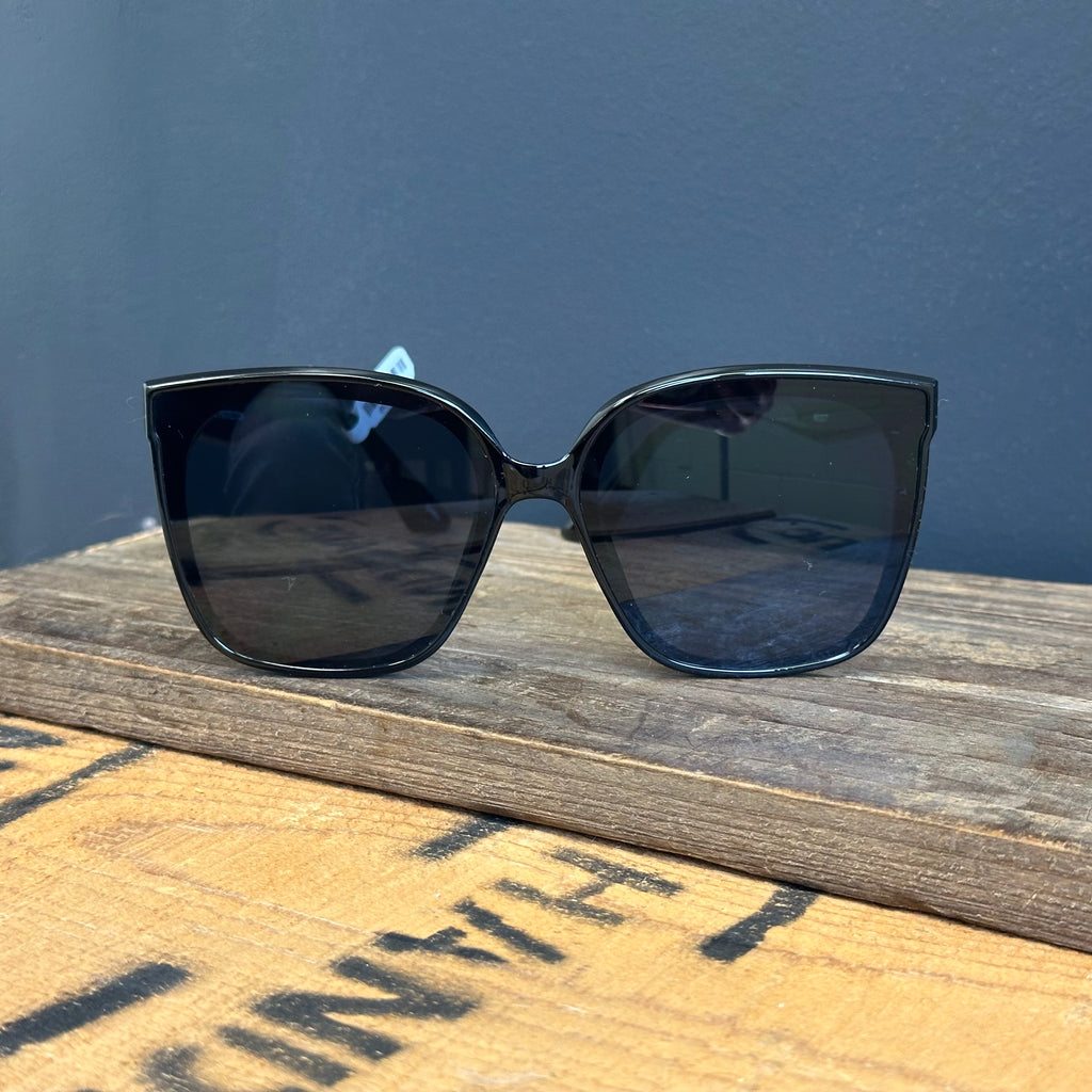 Black sunglasses 