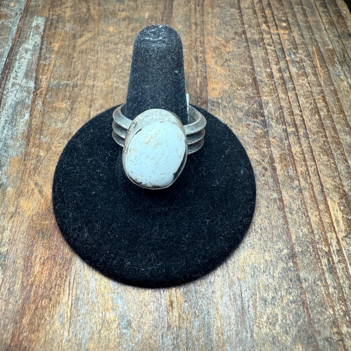 White Buffalo Oval Sterling Silver Ring SIZE 8