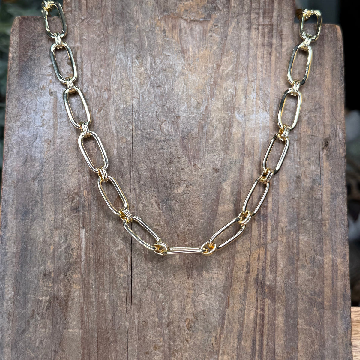 Gold chain necklace 