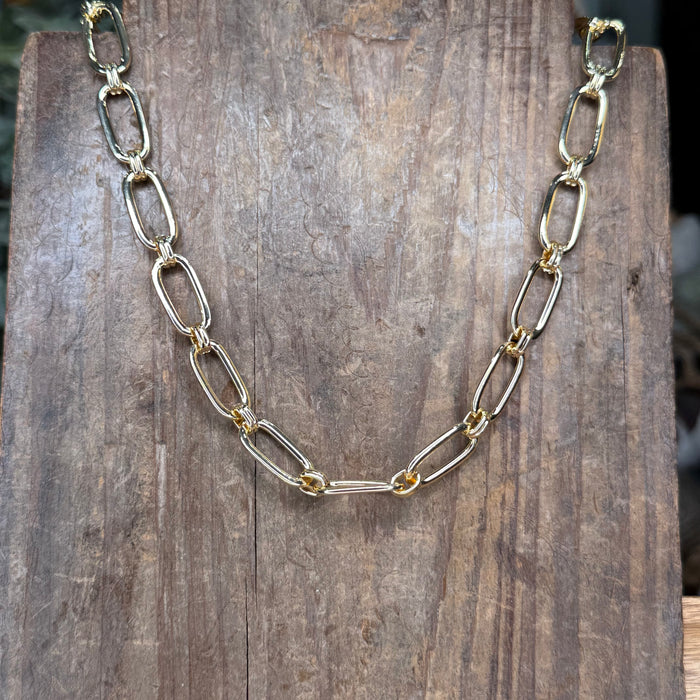 Gold chain necklace 