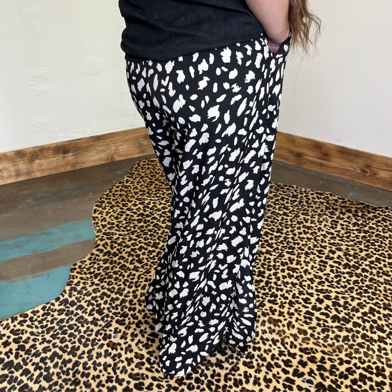  black and white patterned pants 