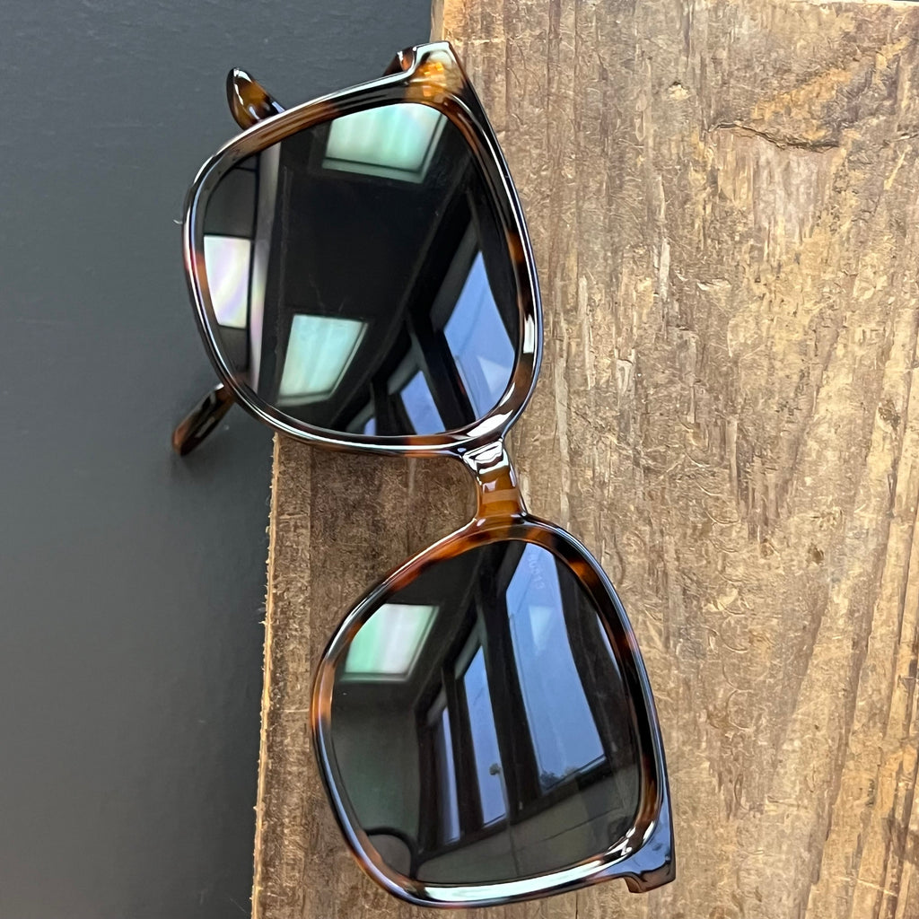 LEOPARDSUNGLASSES