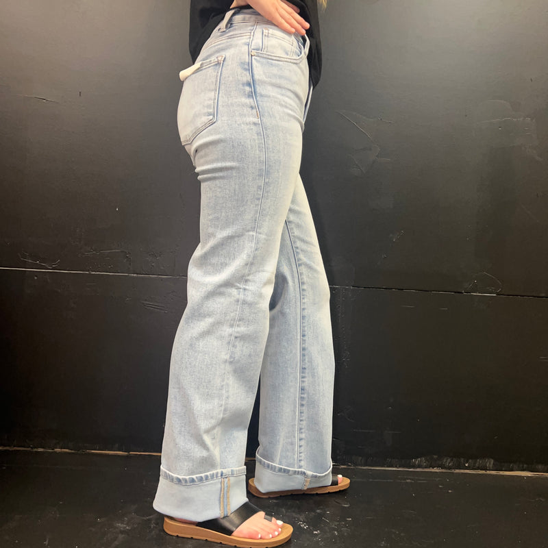 Light Wash High Rise Wide Leg 90's Risen Jeans2