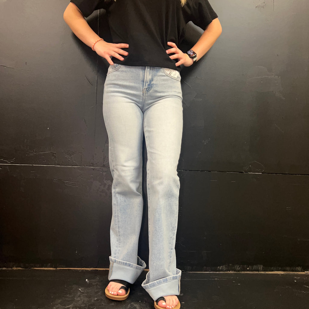 Light Wash High Rise Wide Leg 90's Risen Jeans