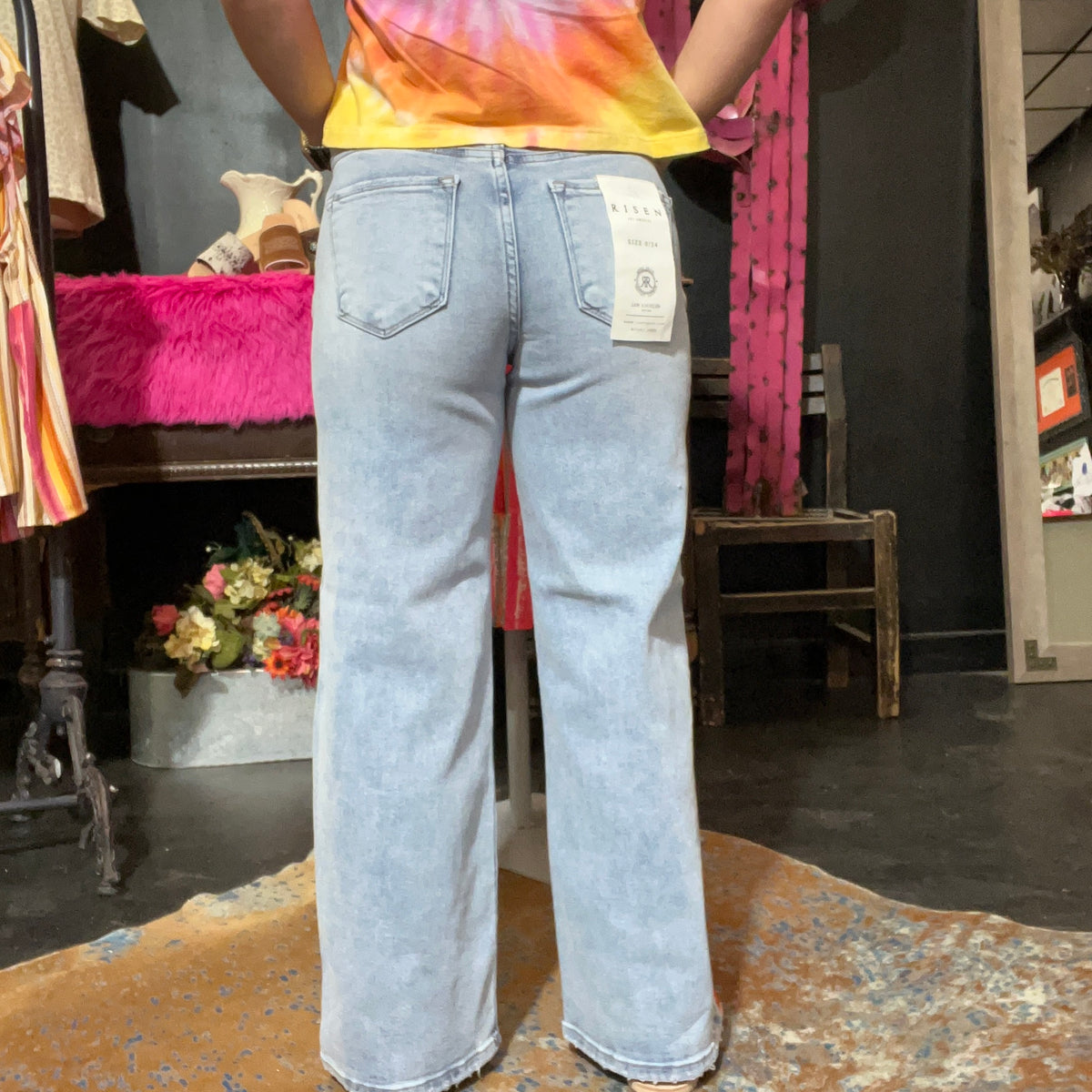 Light Wash Risen Crop Tummy Control Jeans8