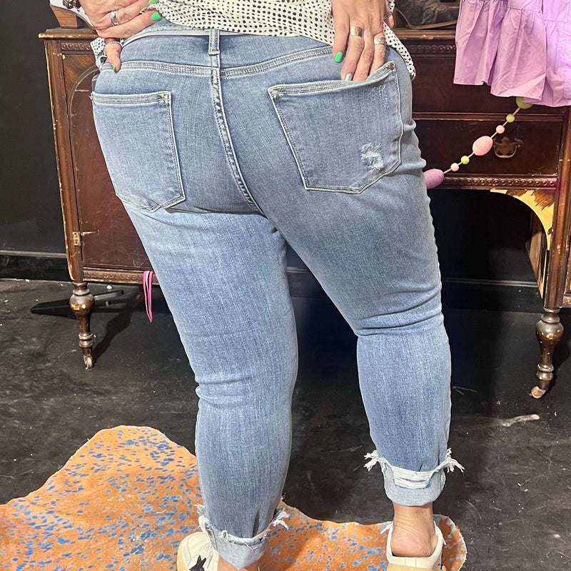 Lightwash Distressed Bottom Judy Blue Skinny Jeans777