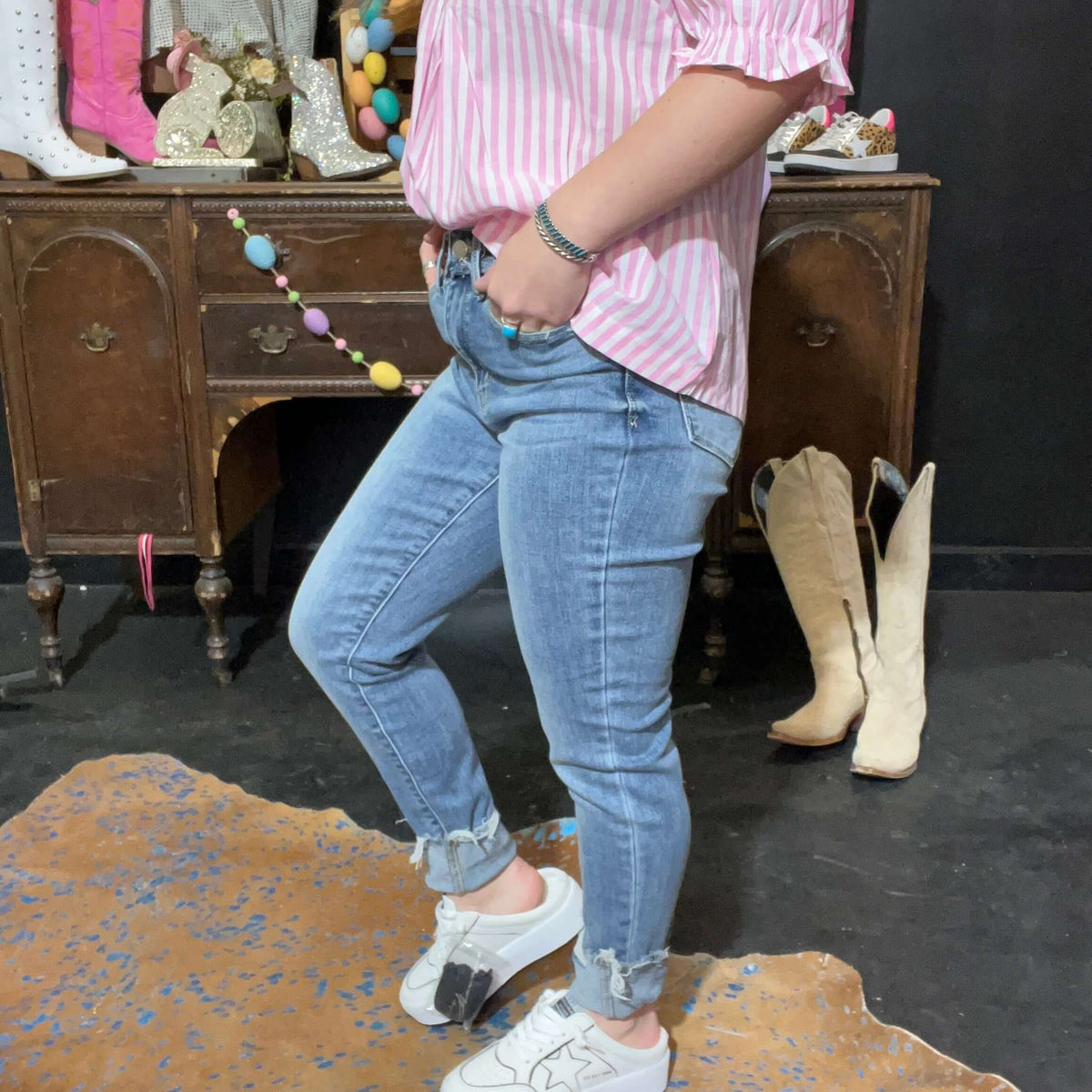 Lightwash Distressed Bottom Judy Blue Skinny Jeans9