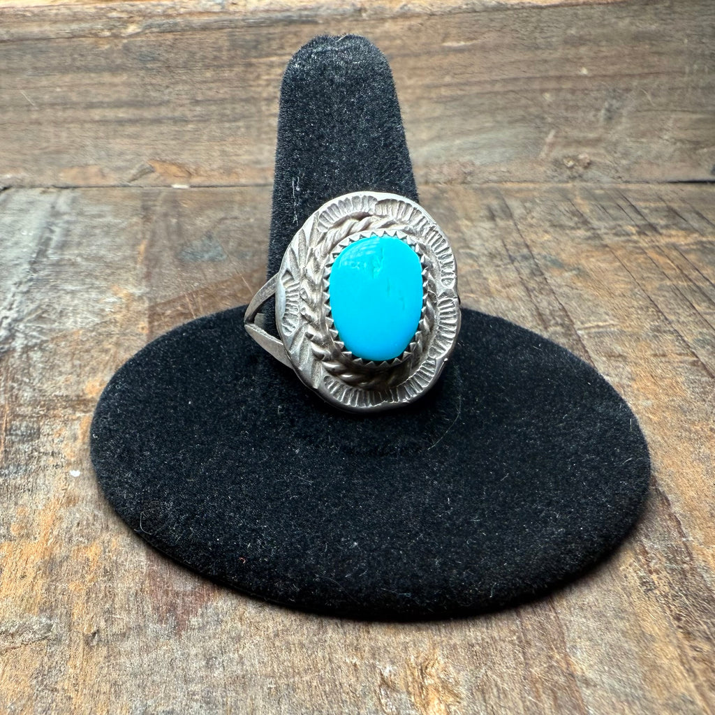 Single Turquoise Stone Genuine Ring W/ Flower Detail size 8.54