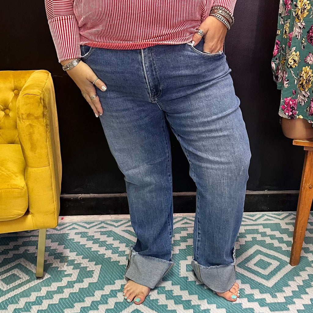 Stone Wash Straight Leg Risen Jeans1