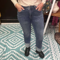 Stone Wash Straight Leg Risen Jeans3