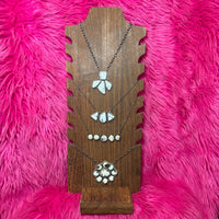 WHITEBUFFALONECKLACES