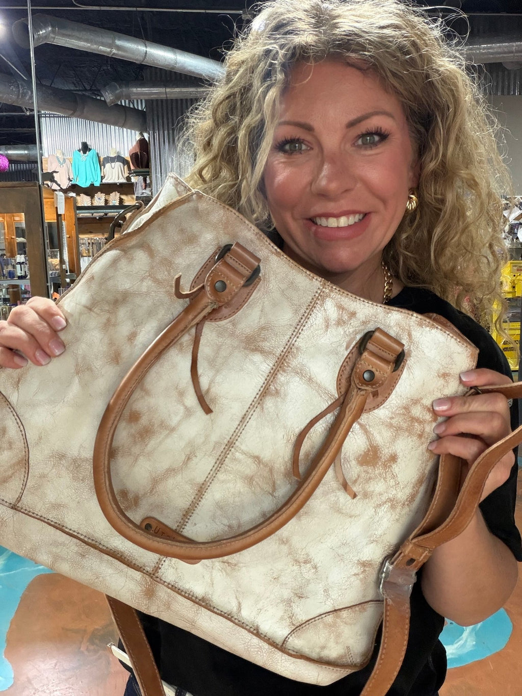 Bedstu NECTAR LUX TAN RUSTIC BRUNA Adjustable Strap Purse - Country Lace Boutique