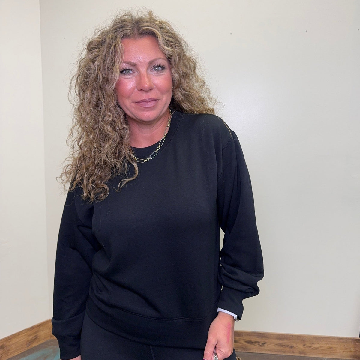 Black Super Soft Crop Sweat Shirt - Country Lace Boutique