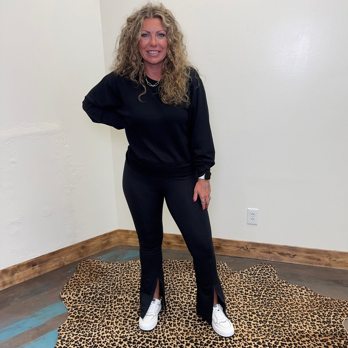 Black Super Soft Crop Sweat Shirt - Country Lace Boutique