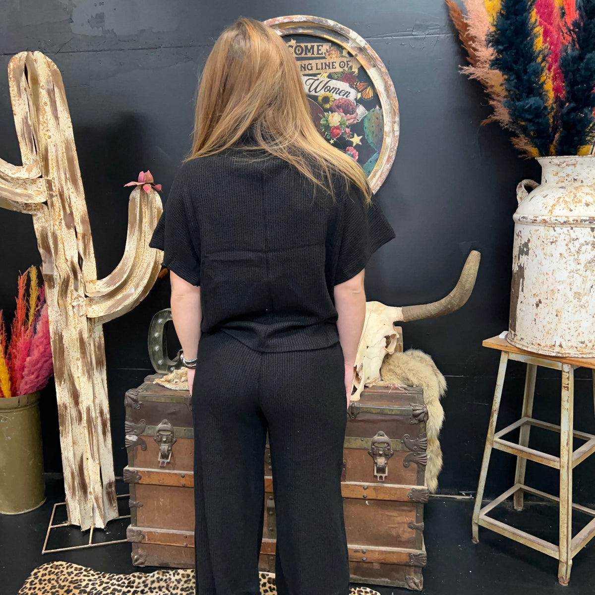 Black waffle Dolman Short Sleeve Sweater Top size small - Country Lace Boutique