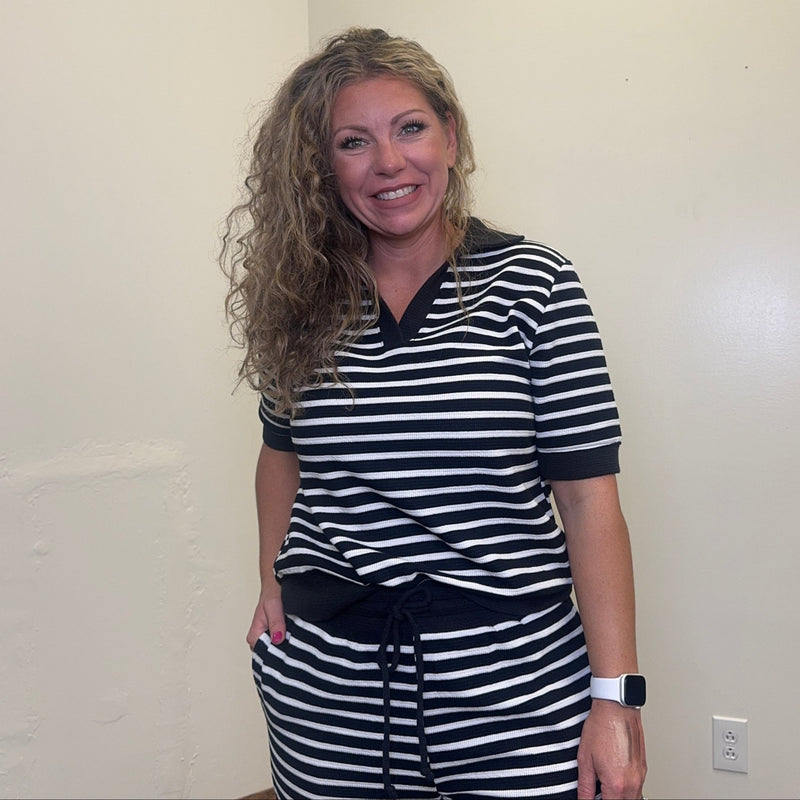 Black & White Knit Striped Short Sleeve V Neck Ribbed Shirt - Country Lace Boutique